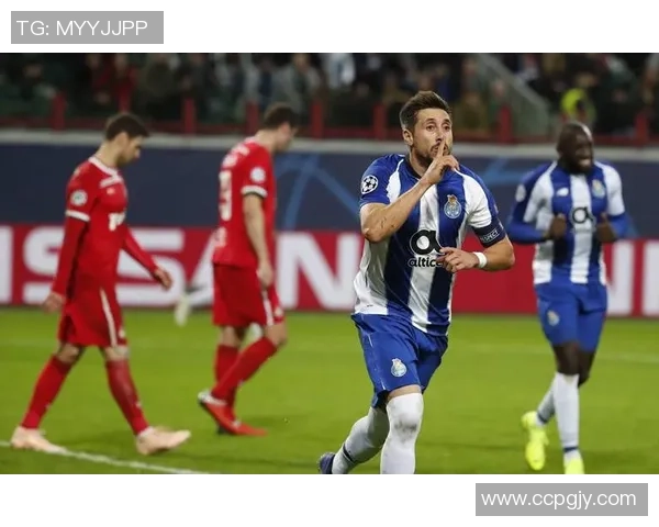 波尔图与罗马精彩对决全场录像回放及精彩瞬间分析 波尔图与罗马精彩对决全场录像回放及精彩瞬间分析