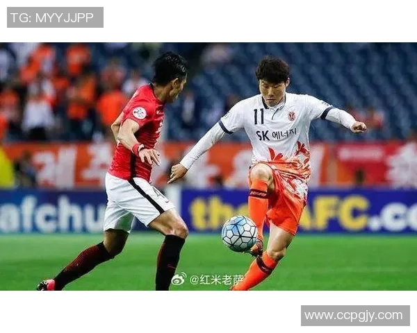 福冈黄蜂与东京绿茵激战正酣比分揭晓精彩瞬间回顾