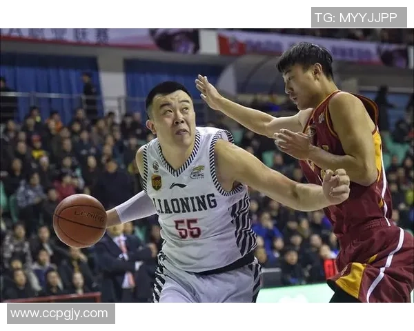 韩德君的篮球之路：从青涩少年到CBA传奇的奋斗历程与荣耀时刻